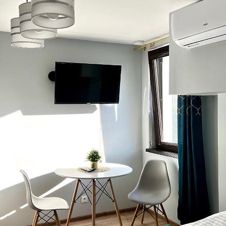 Aparthotel W Dolinie Stawow Zator By Housine Las Экстерьер фото