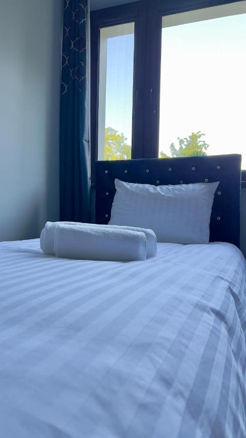 Aparthotel W Dolinie Stawow Zator By Housine Las Экстерьер фото