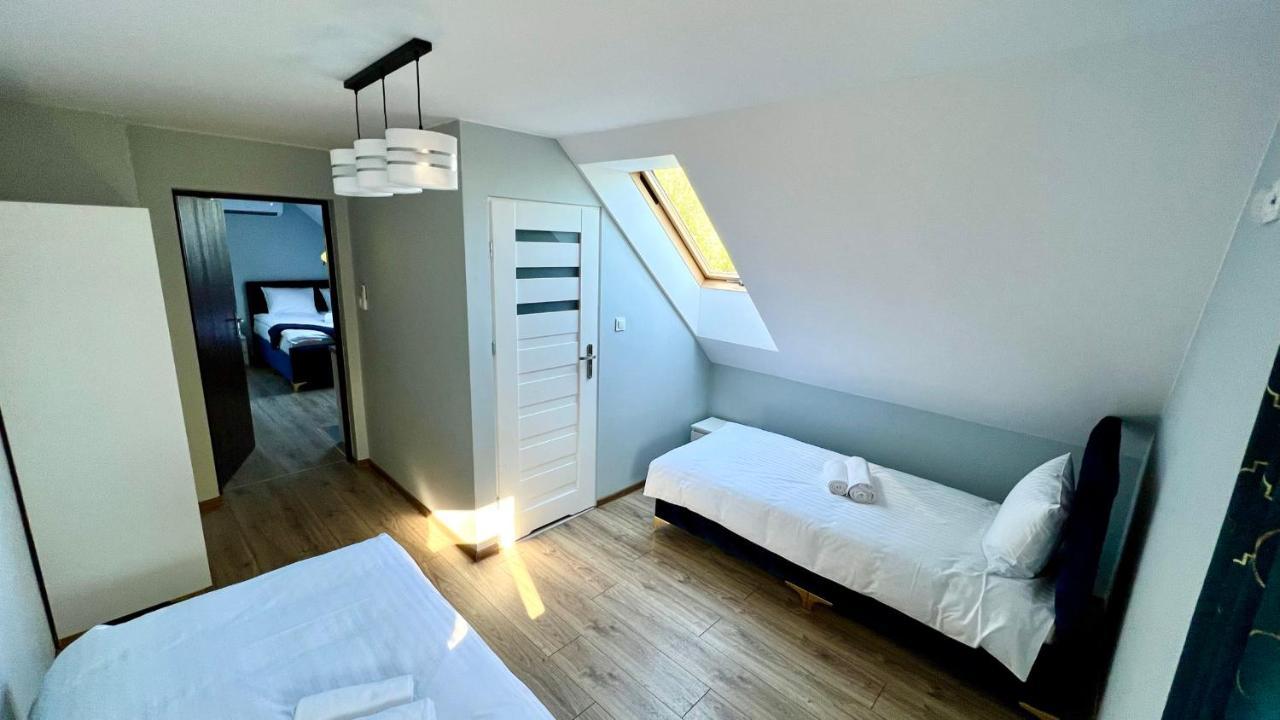 Aparthotel W Dolinie Stawow Zator By Housine Las Экстерьер фото