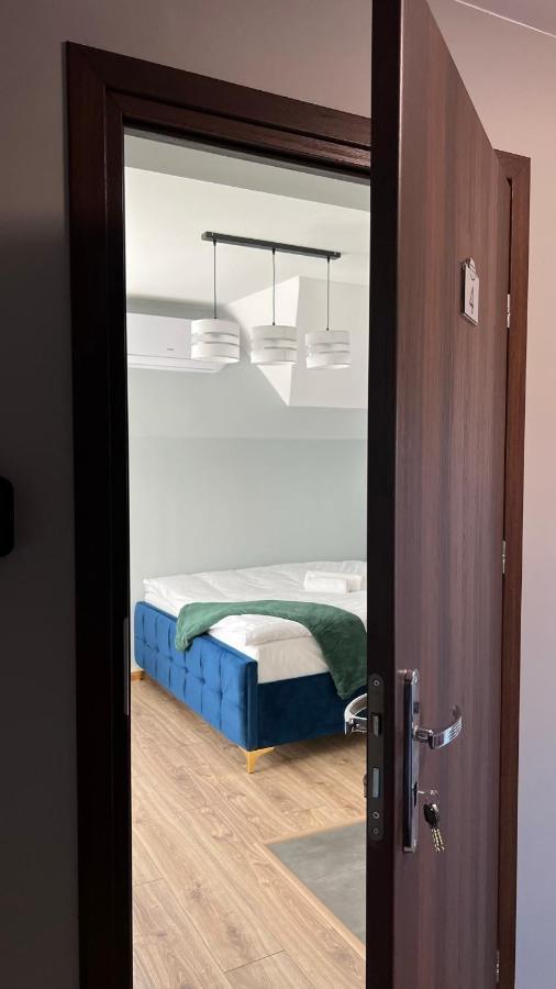 Aparthotel W Dolinie Stawow Zator By Housine Las Экстерьер фото